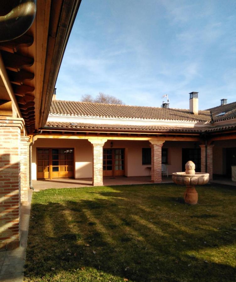 Casas Olmo Y Fresno Jardin Y Piscina A 17 Kilometros De サラマンカ エクステリア 写真